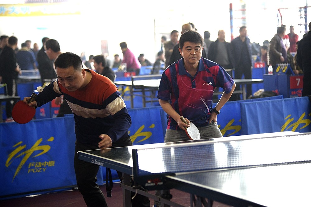 试图迫使贝 试图迫使贝