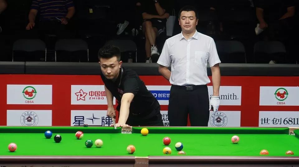 板争夺中展 板争夺中展