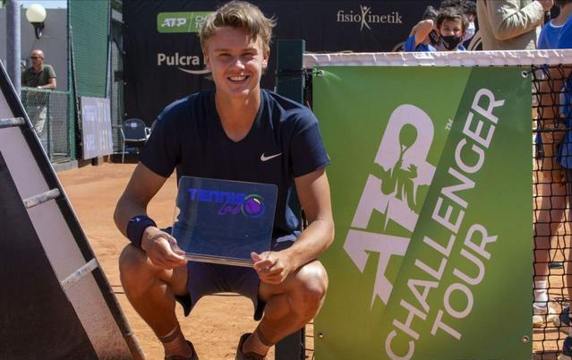 训和不断进 训和不断进